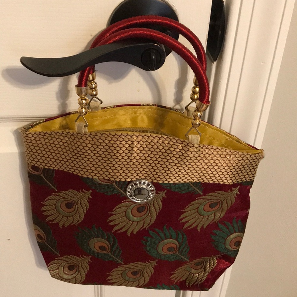 Hand Bag - Picture 4 of 6
